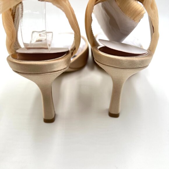 Badgley Mischka Size 6.5 Blaze Beige‎ Nude Tan Latte Satin Heels Pumps Shoes - Picture 9 of 15